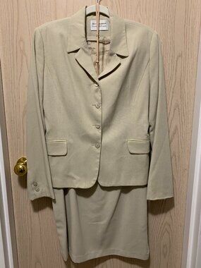 Beechers Brook 2-piece Classic Suit